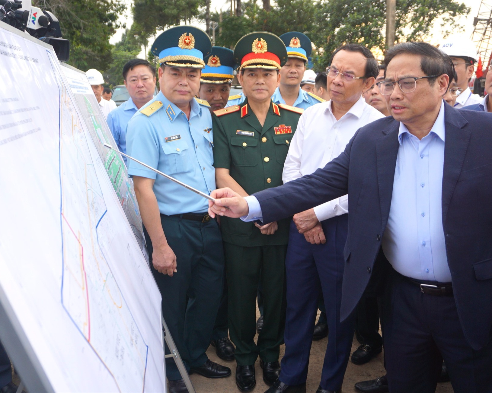 Bàn giao đất quốc phòng trong tháng 3 để triển khai nhà ga T3 và đường kết nối sân bay Tân Sơn Nhất - Ảnh 4.