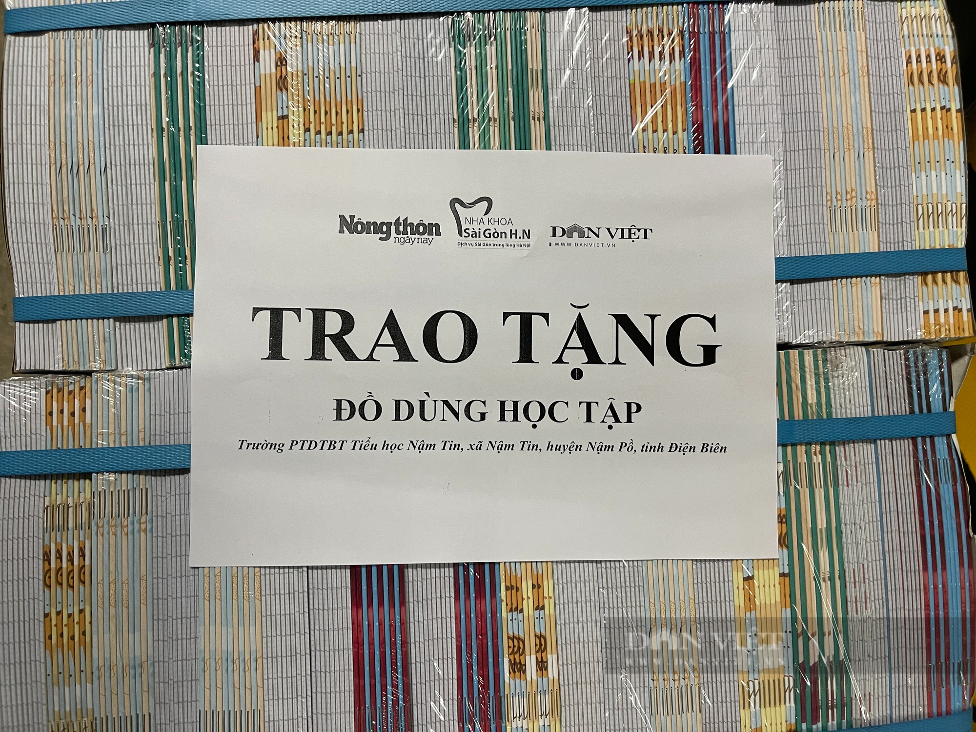 Báo NTNN/Dân Việt ngừng tiếp nhận ủng hộ Chương trình &quot;Đông ấm vùng cao&quot; năm 2022 - Ảnh 1.