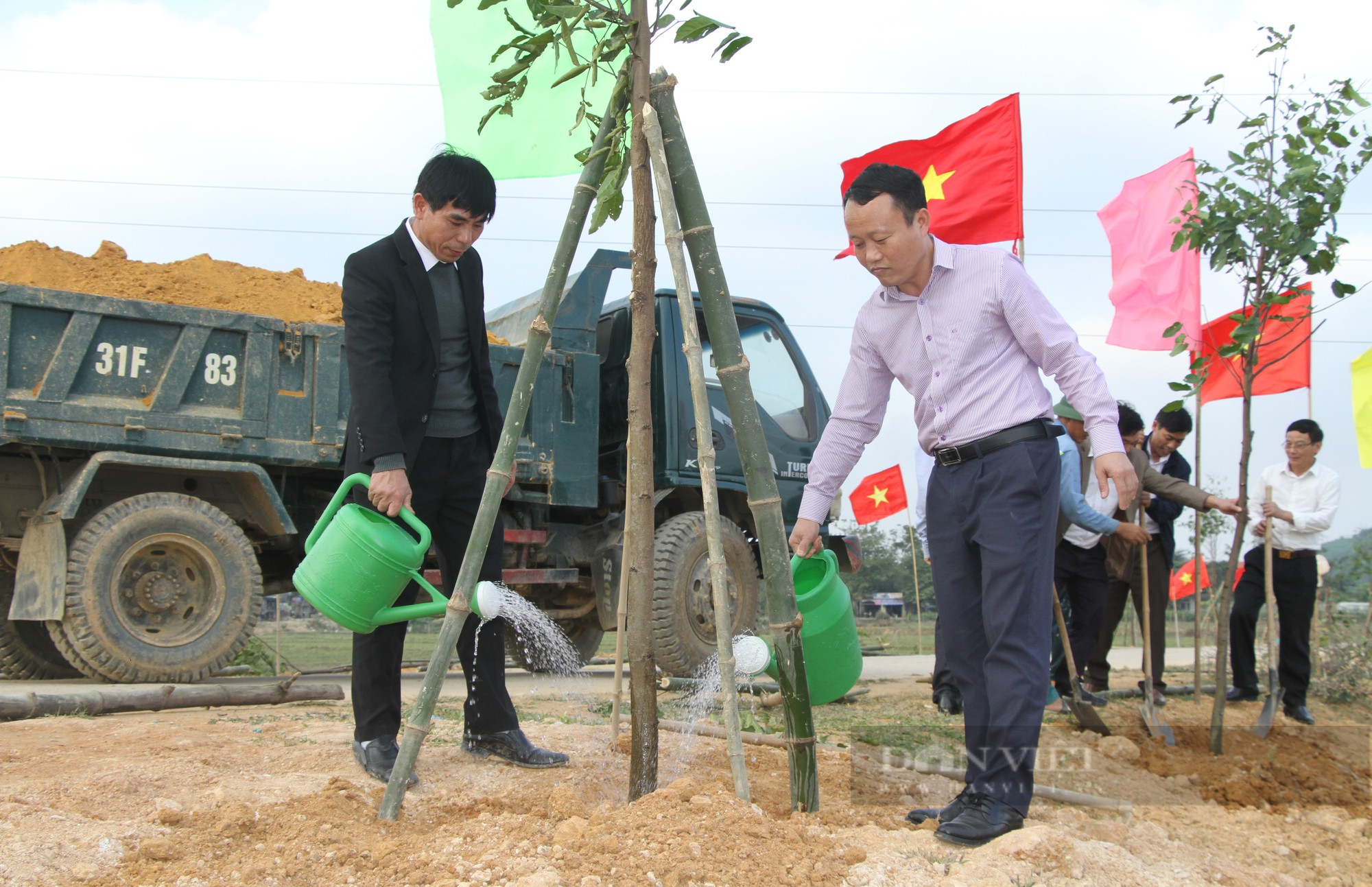 Nghệ An: Xây dựng mô hình &quot;Hàng cây nông dân ơn Bác gắn với giữ gìn và khôi phục cảnh quan nông thôn&quot; - Ảnh 5.