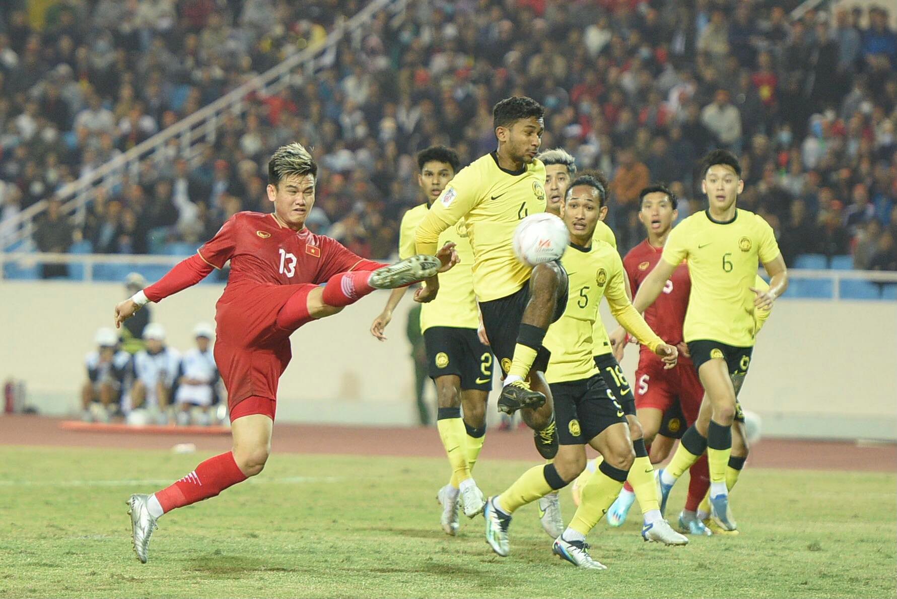ĐT Việt Nam thắng ĐT Malaysia, CĐV khẳng định “vô địch rồi, đá gì nữa” - Ảnh 1.