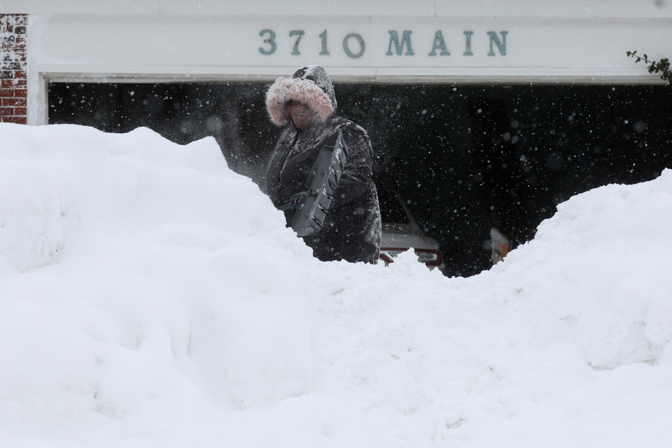 Hạt Erie thành 'tử địa' giữa bão tuyết ở Mỹ - Ảnh 9.