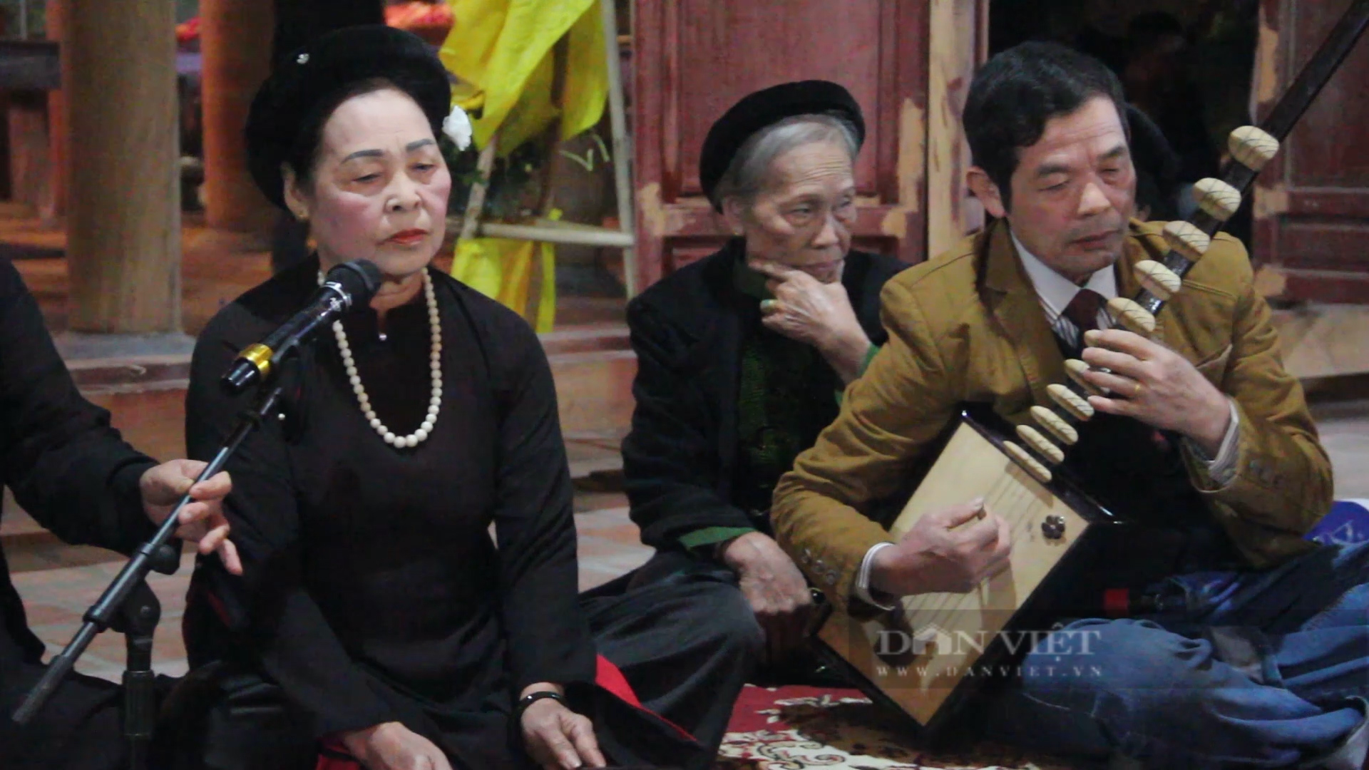 Chuyện về những nghệ nhân ở ngôi làng cổ 600 năm tuổi gìn giữ nghệ thuật hát ca trù - Ảnh 2.