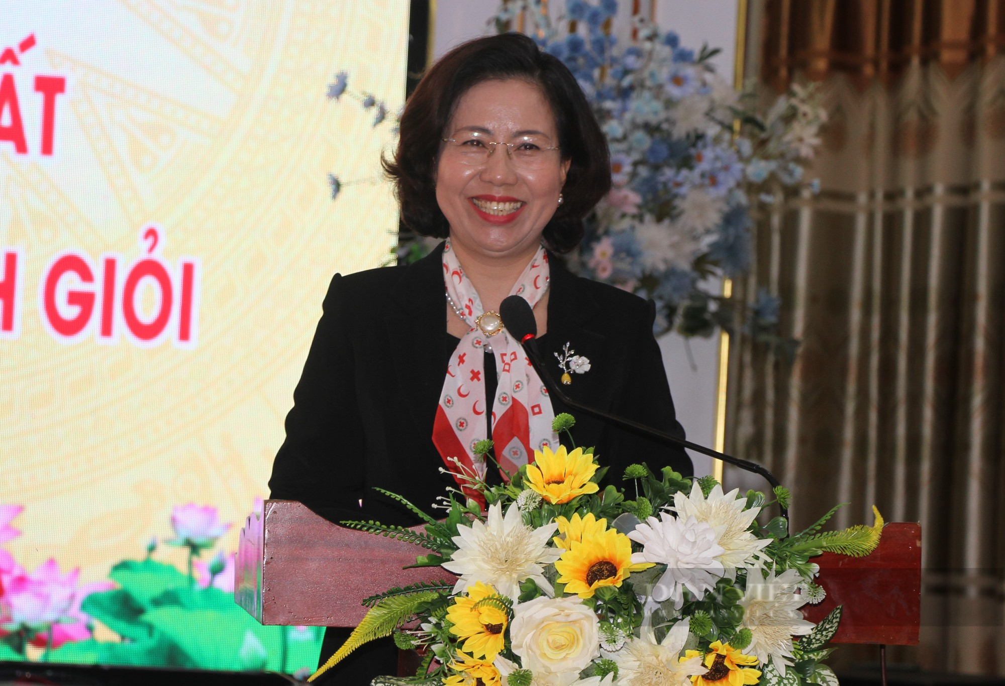 Hội Nông dân tỉnh Nghệ An vinh dự đón nhận cờ thi đua của Thủ tướng Chính phủ - Ảnh 5.