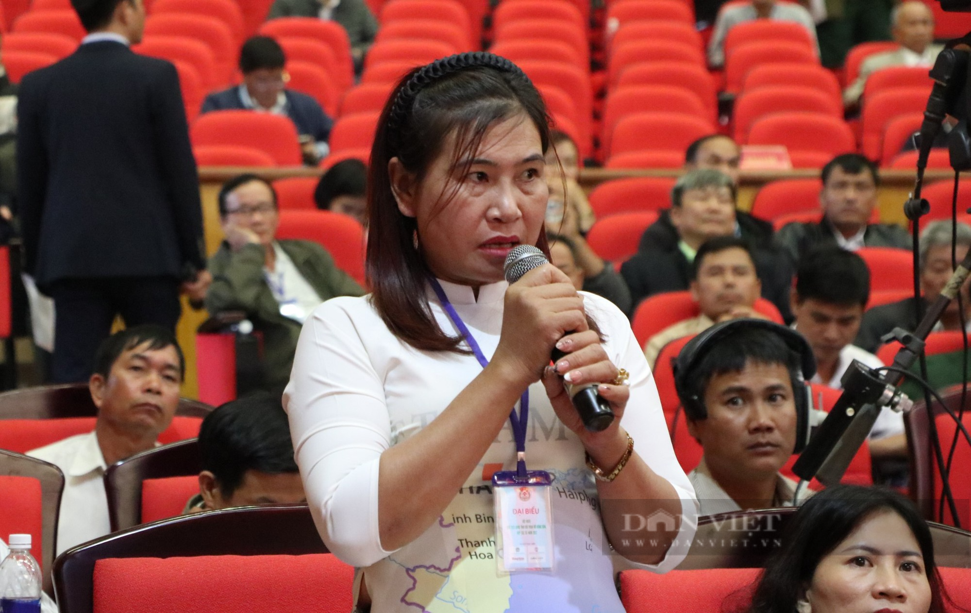 Chủ tịch tỉnh Đắk Nông đối thoại với nông dân: Tín dụng và thương hiệu nông sản được quan tâm - Ảnh 5.