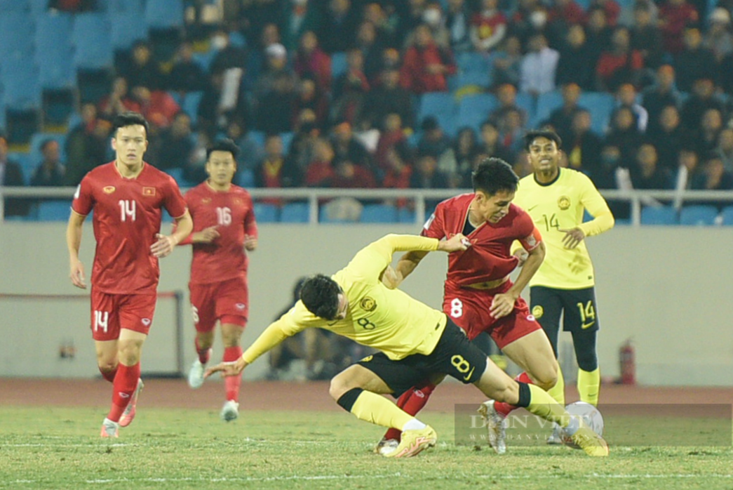 Đội tuyển Việt Nam thắng đậm Malaysia trong trận cầu hai thẻ đỏ, 1 penalty - Ảnh 3.