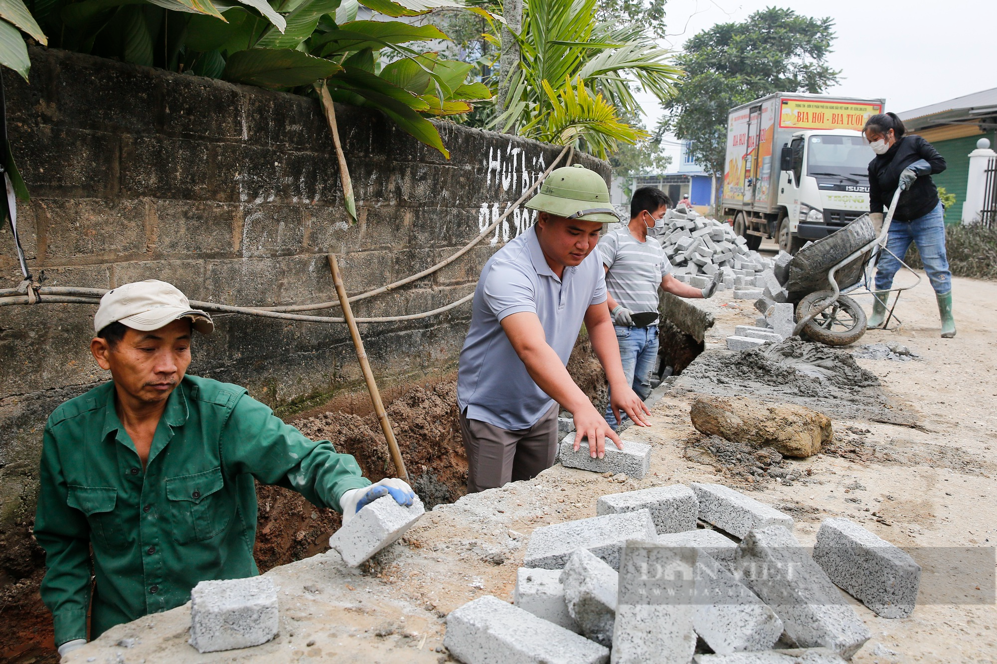 Cử nhân “hai vai” - Ảnh 3.