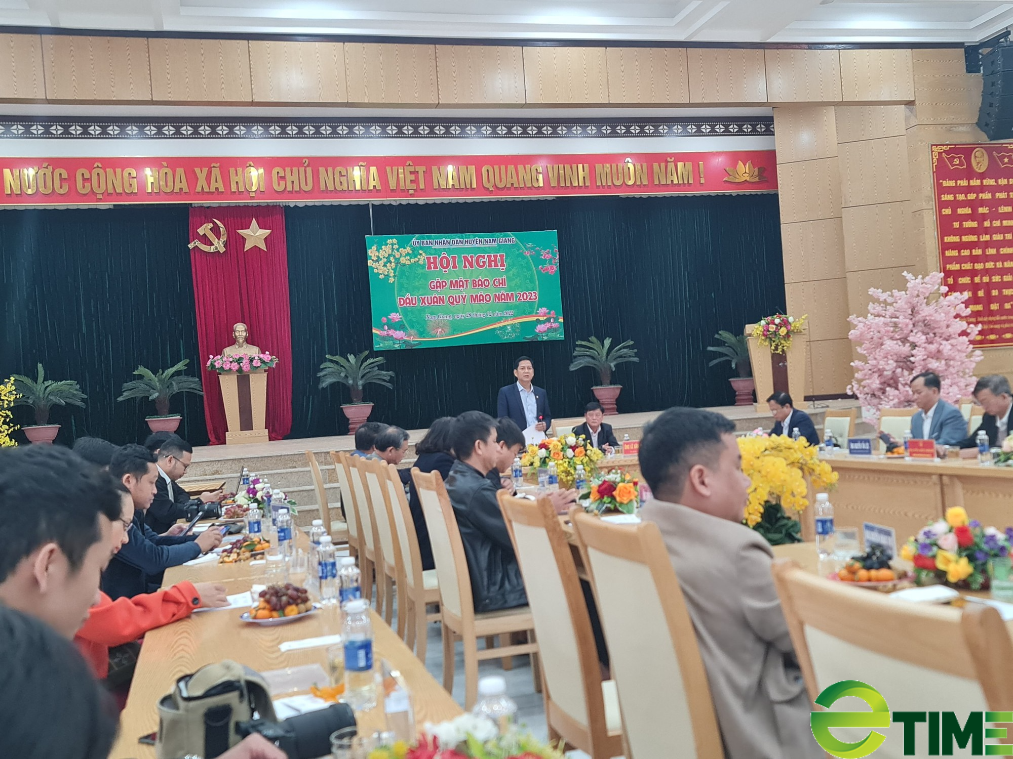 Một huyện miền núi của Quảng Nam thu ngân sách đạt gấp 2 lần UBND tỉnh giao - Ảnh 1.