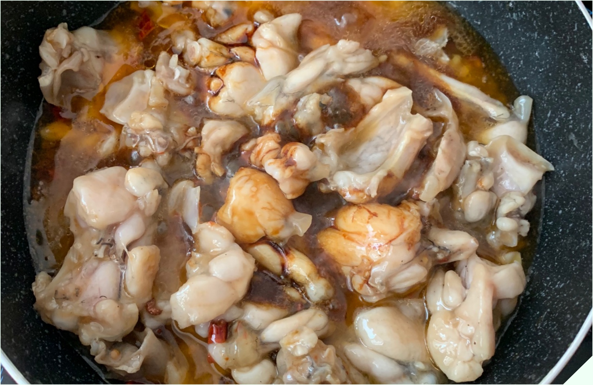 Đi chợ gặp loại thịt được ví như “vị thuốc mùa đông” mua về nấu cùng quả dài ngoằng thành món cay cay, lớn nhỏ - Ảnh 16.