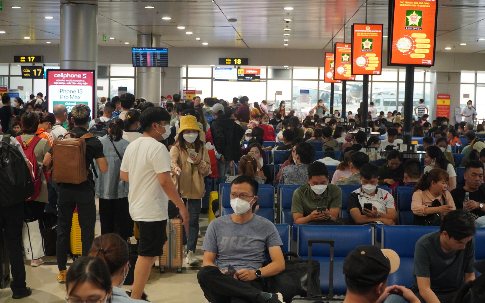 Kỳ vọng gỡ thế quá tải cho sân bay Tân Sơn Nhất nhờ nhà ga T3 và đường kết nối