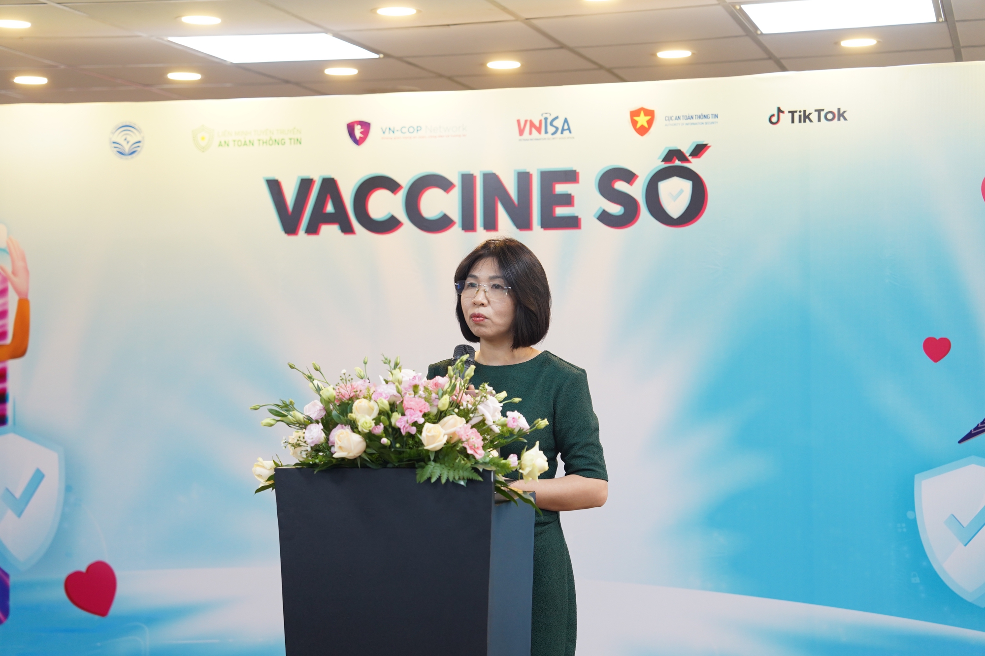 TikTok tái khởi động Chiến dịch #VaccineSo, chung tay nâng cao nhận thức cộng đồng về an toàn kỹ thuật số - Ảnh 2.