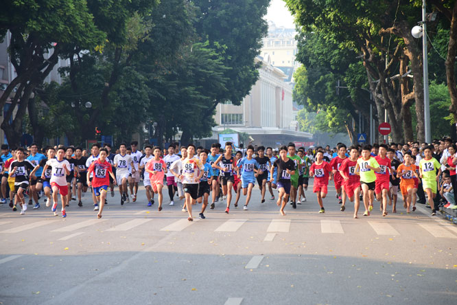 Các sự kiện ngoài trời chào đón năm mới 2023 tại Hà Nội và TP.HCM - Ảnh 3.