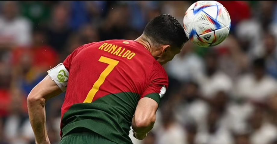 5 tình huống gây tranh cãi tại vòng bảng World Cup 2022: Có cả Ronaldo, Messi - Ảnh 5.