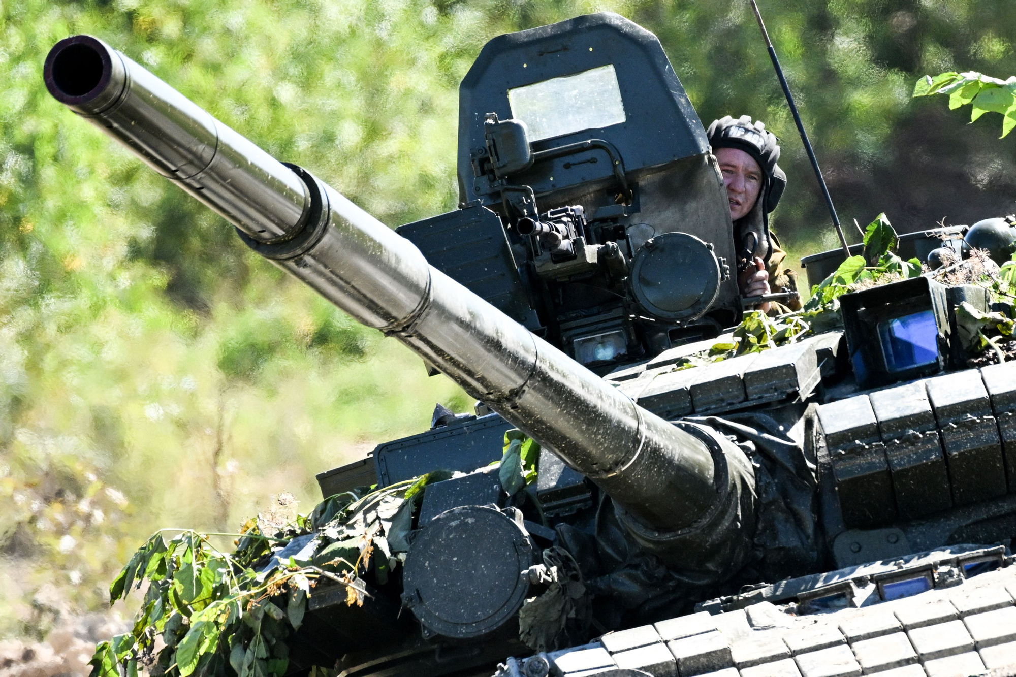 Xe tăng chiến đấu T-80 của Nga. Nhiếp ảnh gia: Kirill Kudryavtsev/AFP/Getty Images.