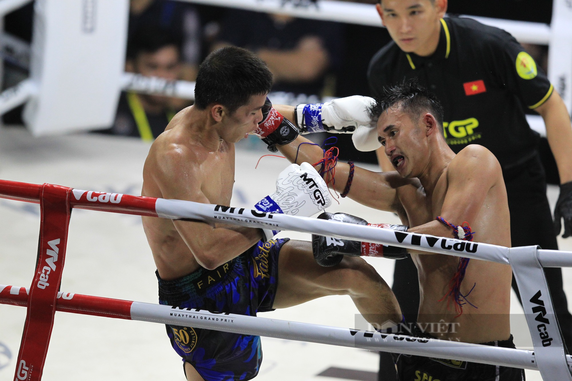 Liên tục cho võ sĩ Thái đo đài, nhà vô địch SEA Games Huỳnh Văn Tuấn khiến khán giả phấn khích - Ảnh 6.