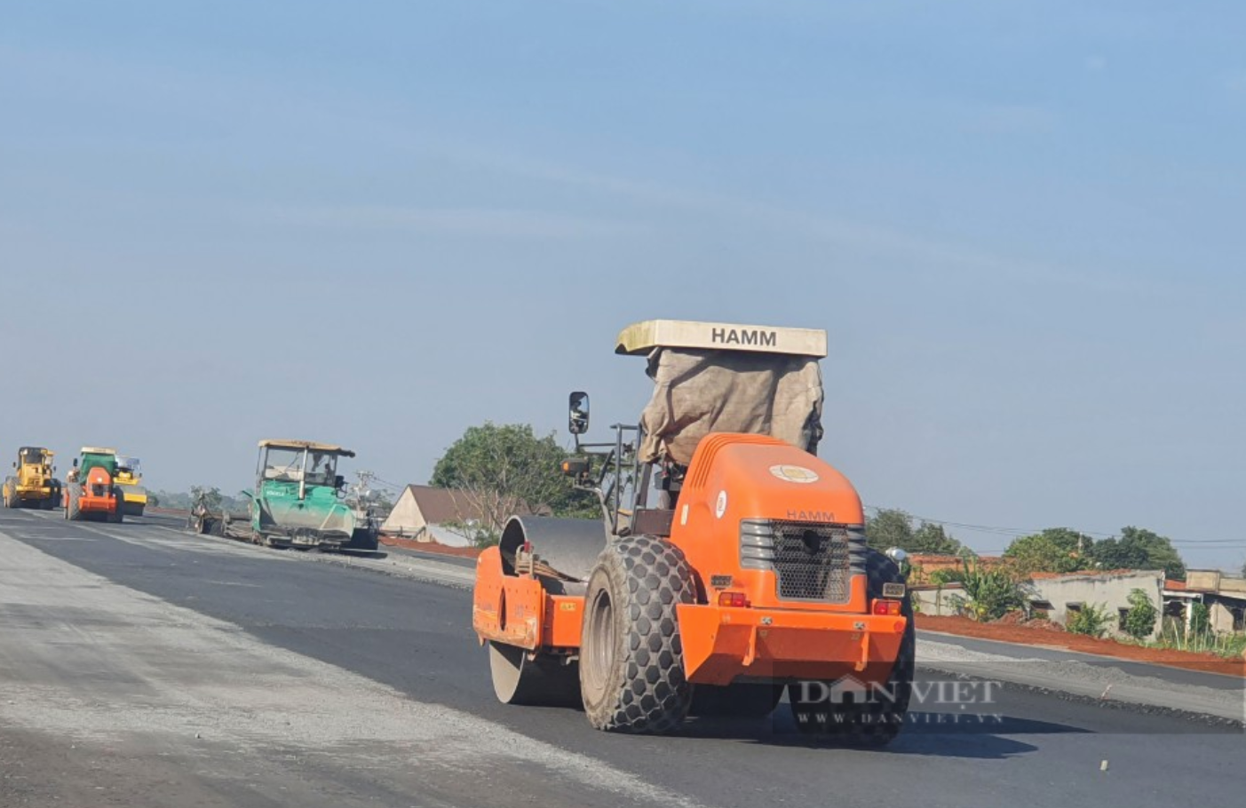 Cao tốc Dầu Giây - Phan Thiết: Đã thông xe kỹ thuật, “chờ” vận hành trước 30/4 - Ảnh 1.