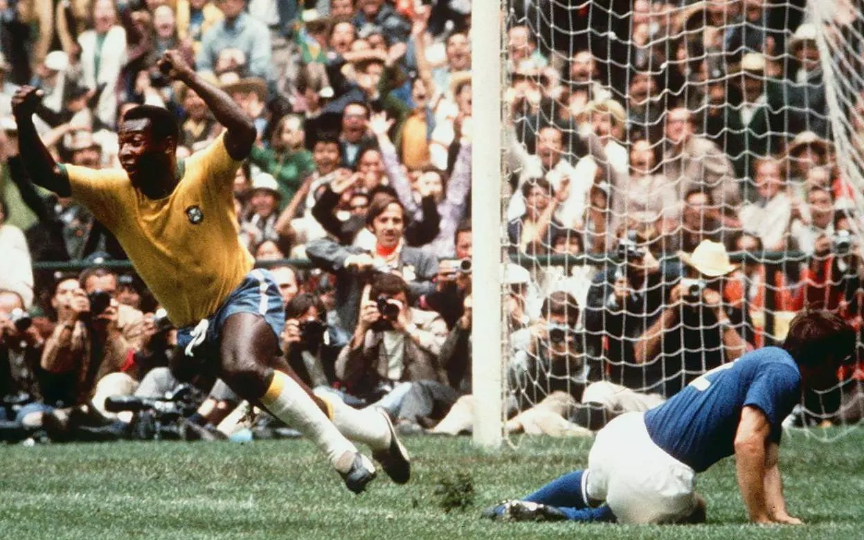 Vì sao Pele được gọi là “Vua bóng đá”?