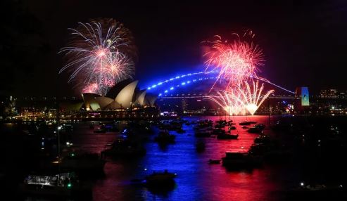 Video: Pháo hoa tưng bừng mừng năm mới 2023 ở Úc - Ảnh 6.