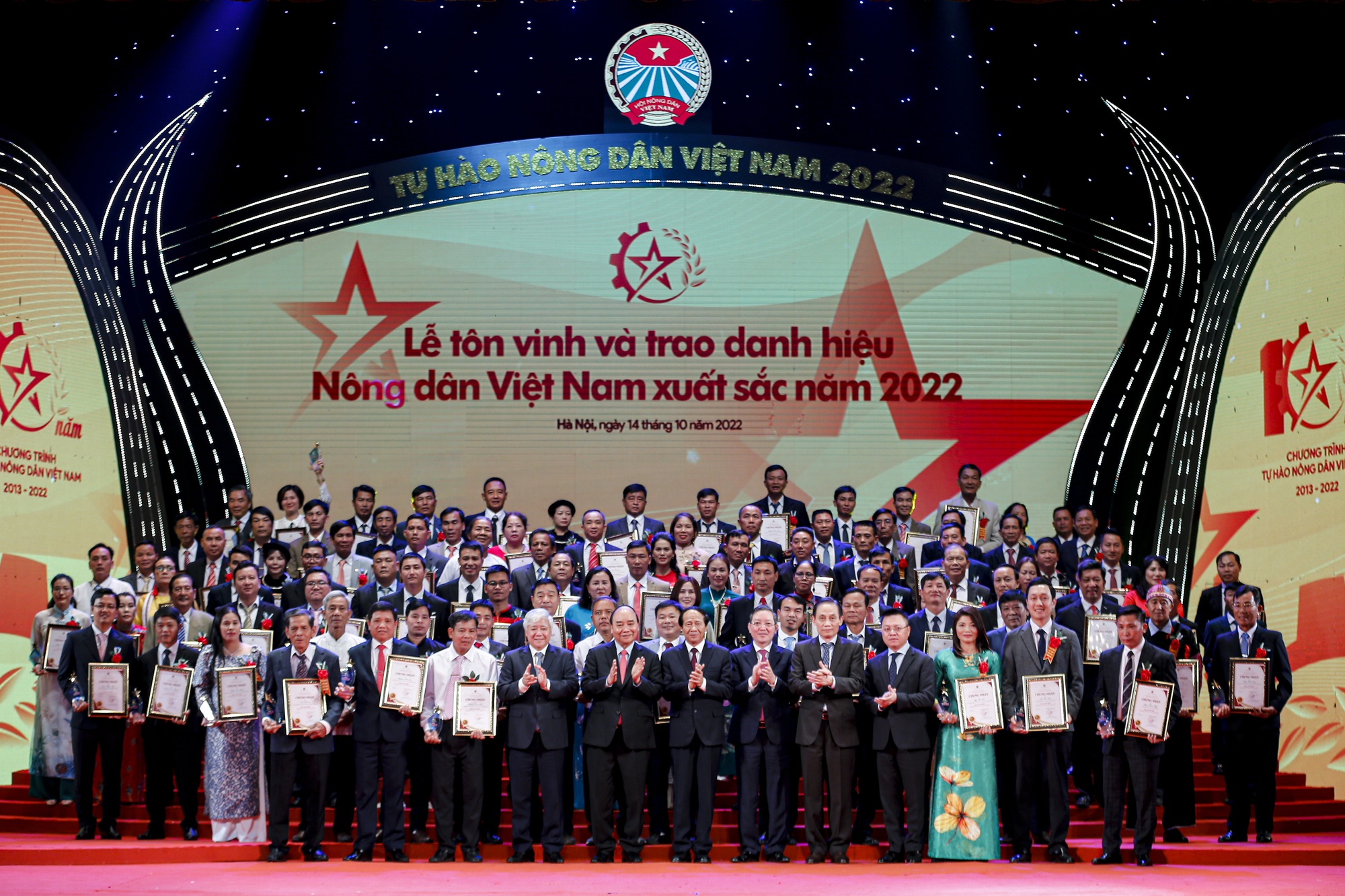 Chào đón năm mới 2023, cùng điểm lại 10 sự kiện nổi bật của Hội Nông dân Việt Nam năm 2022 - Ảnh 1.