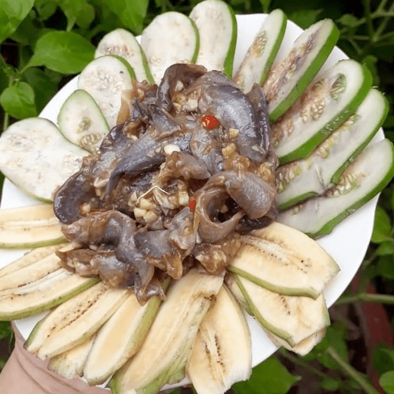 Những đặc sản ăn sống đặc trưng ở Việt Nam không phải ai cũng can đảm thử - Ảnh 14.