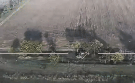 UAV tự sát Lancet của Nga khiến loạt khí tài &quot;khủng&quot; của Ukraine bị phá hủy - Ảnh 11.