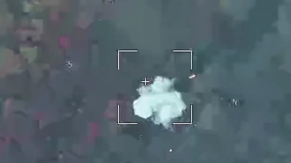UAV tự sát Lancet của Nga khiến loạt khí tài &quot;khủng&quot; của Ukraine bị phá hủy - Ảnh 13.
