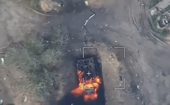 UAV tự sát Lancet của Nga khiến loạt khí tài &quot;khủng&quot; của Ukraine bị phá hủy - Ảnh 27.