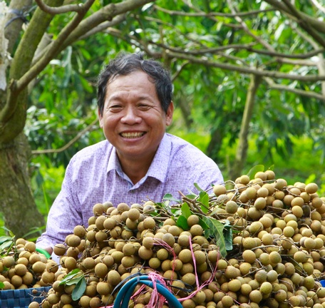 Trồng &quot;thập cẩm&quot;, nuôi cũng &quot;thập cẩm&quot;, ông nông dân Vĩnh Long thu hơn 1 tỷ/năm - Ảnh 2.