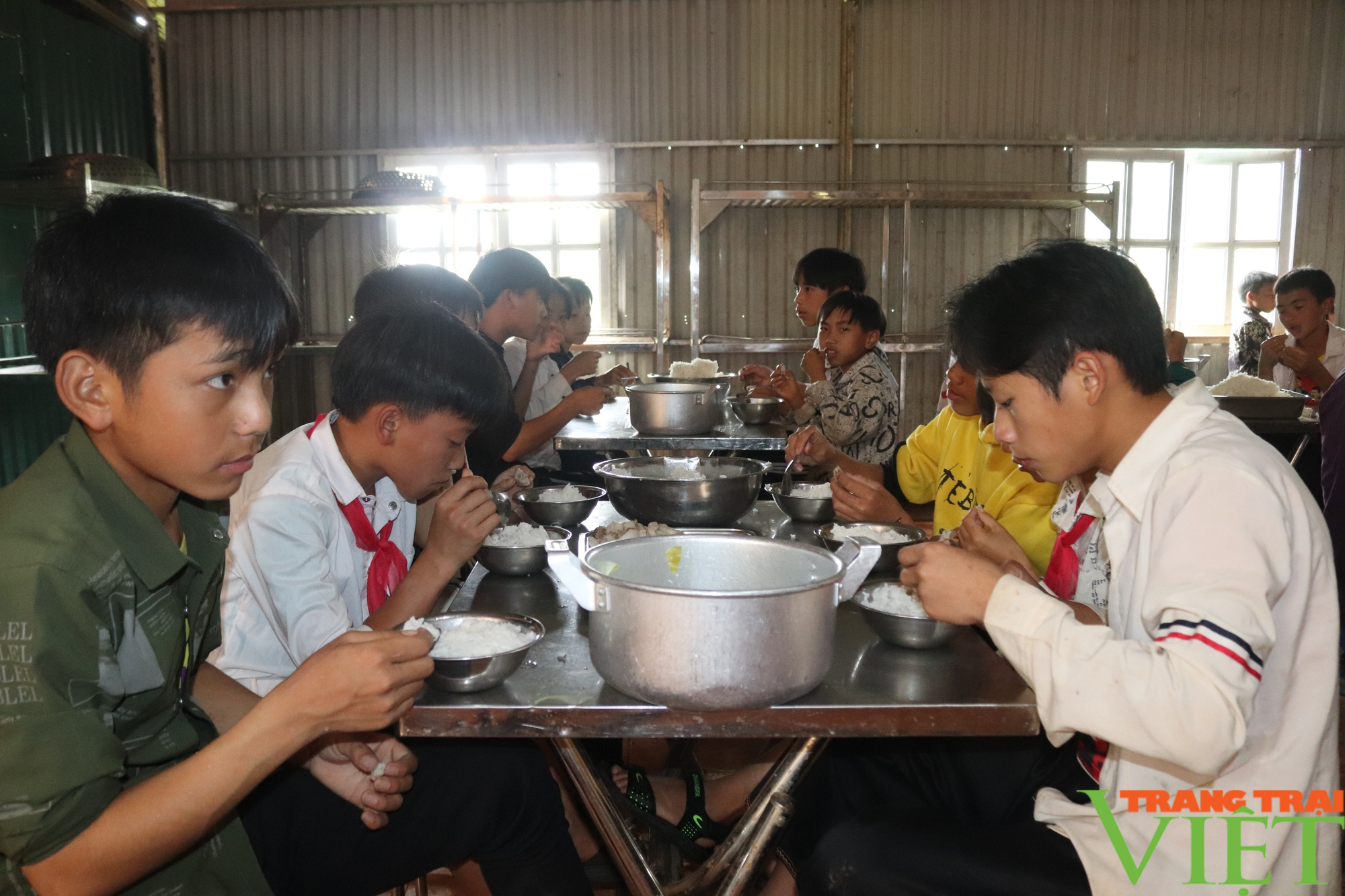 Bắc Yên nâng cao chất lượng giáo dục học sinh dân tộc thiểu số - Ảnh 2.
