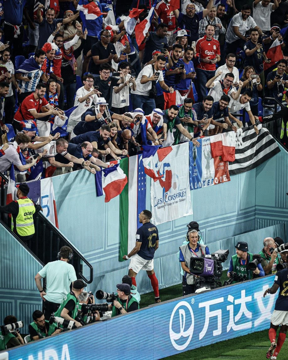 Kylian Mbappe: Ích kỷ ở PSG, nhưng là “báu vật nước Pháp” tại World Cup 2022 - Ảnh 6.