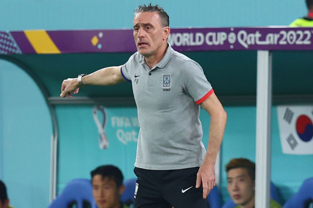 Hàn Quốc dừng bước ở vòng 1/8 World Cup 2022, HLV Bento quyết định ra đi - Ảnh 1.