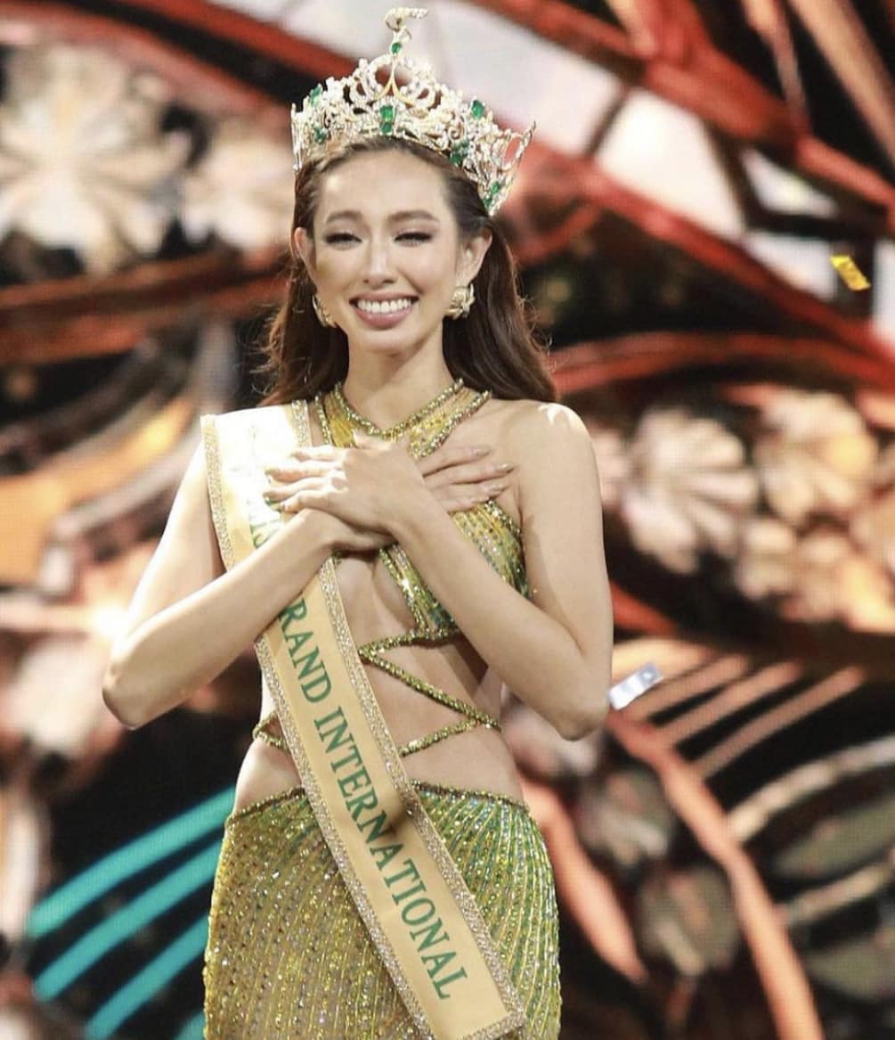 Hoa hậu Thuỳ Tiên gửi lời cảm ơn, kỷ niệm 1 năm ngày đăng quang Hoa hậu Hoà bình Quốc tế 2021 - Ảnh 1.