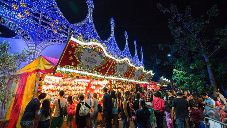 Singapore: Lễ hội Giáng sinh khiến du khách &quot;mắt tròn, mắt dẹt&quot; - Ảnh 3.