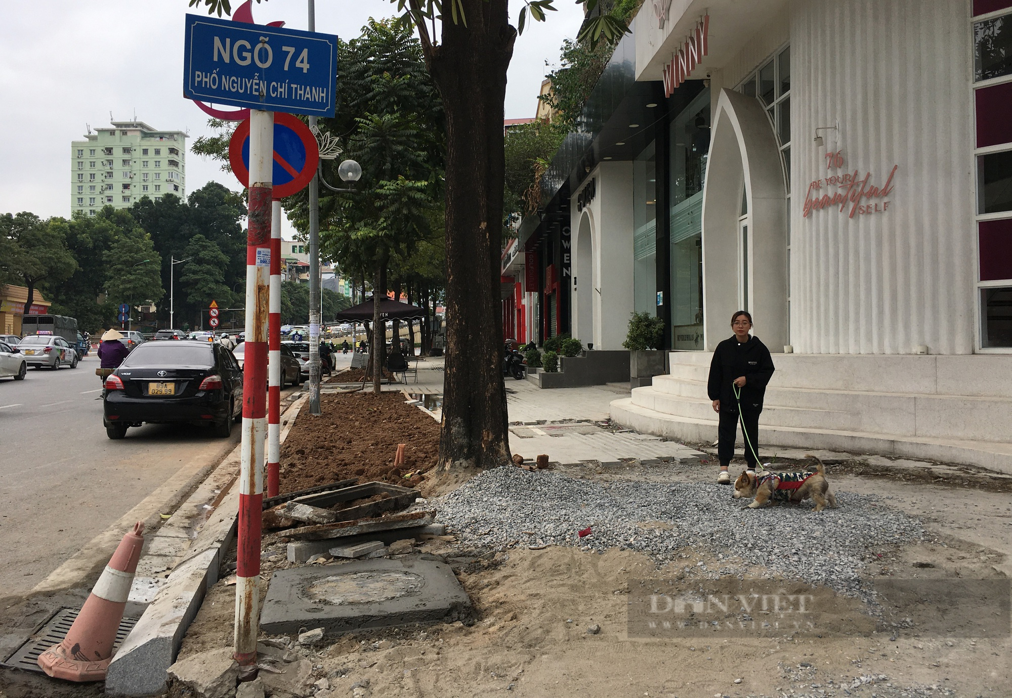 Lát đá vỉa hè ở Hà Nội: &quot;Tôi không biết đơn vị nào thi công và dự án sẽ kết thúc khi nào?&quot; - Ảnh 8.