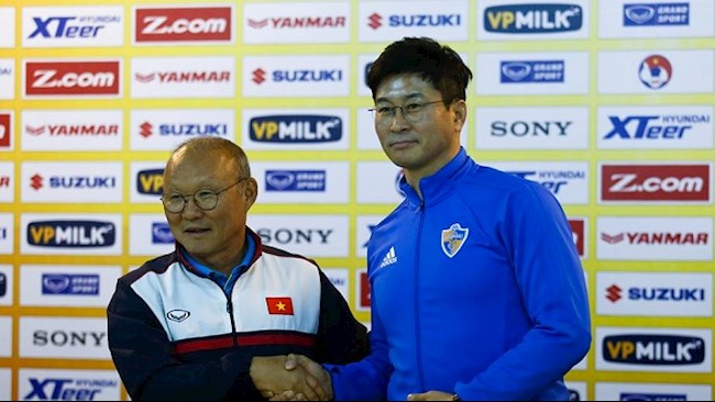 Tân HLV người Hàn Quốc của Hà Nội FC ở mùa giải 2023 là ai? - Ảnh 2.
