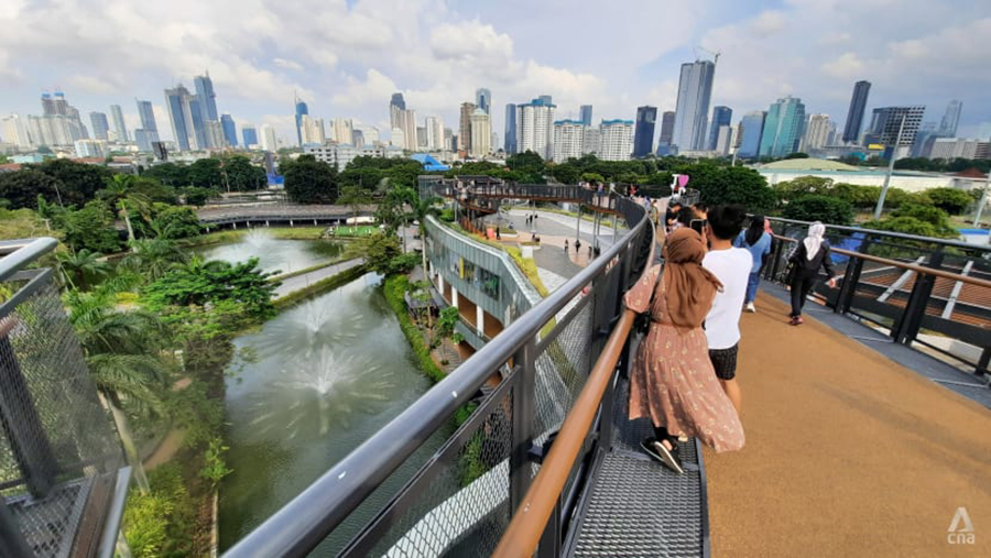 Indonesia cấm quan hệ tình dục ngoài hôn nhân, kể cả với khách du lịch - Ảnh 2.