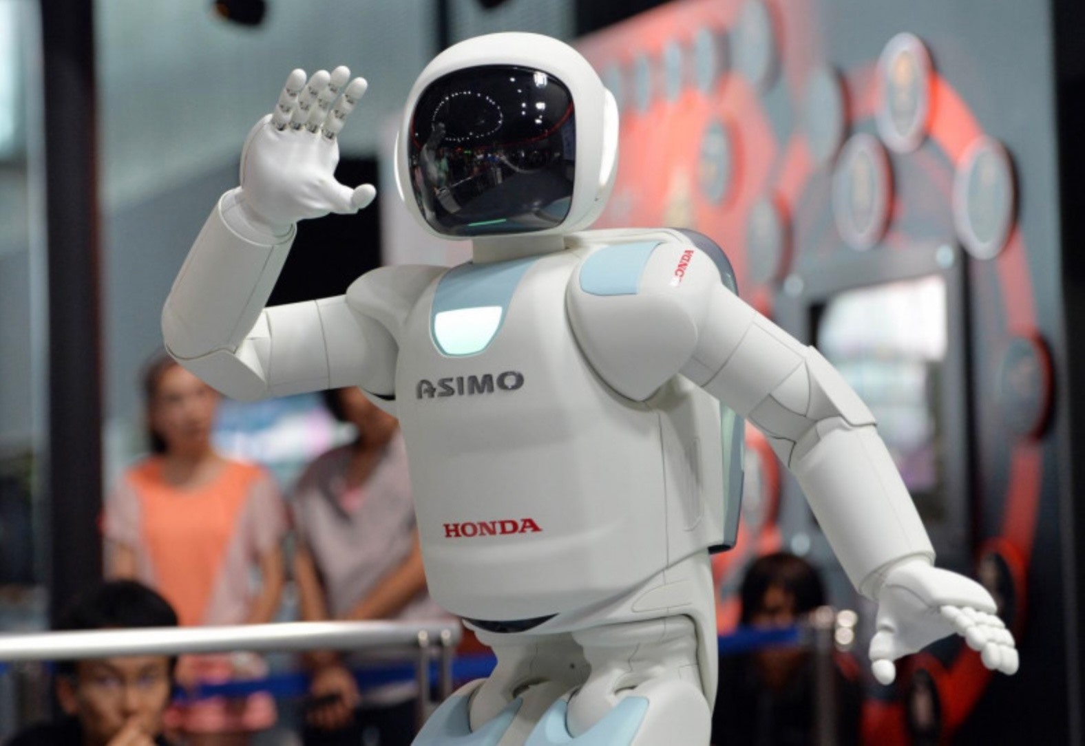 Sony tự tin về công nghệ, sẵn sàng tạo ra robot hình người - Ảnh 3.