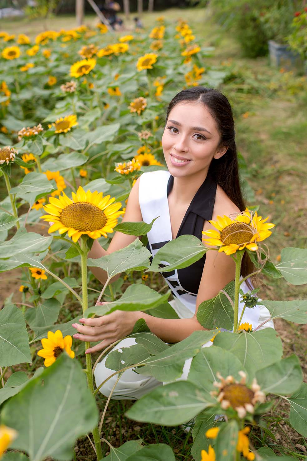 Làng hoa Mê Linh bất ngờ đón tiếp các hoa hậu Miss Tourism World 2022 - Ảnh 7.