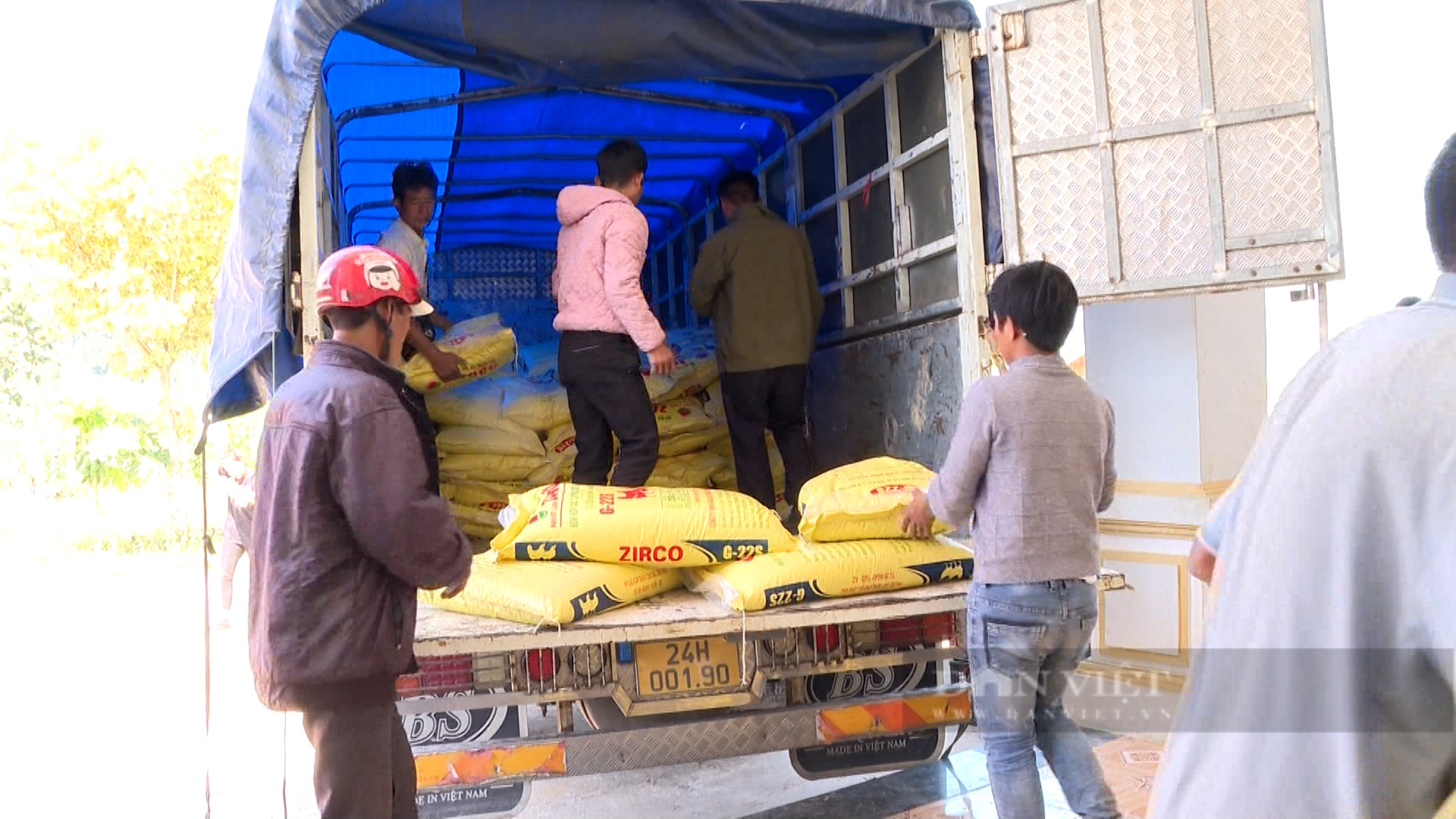 Nông nghiệp đảm bảo dinh dưỡng cho nông hộ nghèo:  Nuôi gà đẻ trứng, dân nghèo có thực phẩm cho bữa ăn (bài 1) - Ảnh 3.