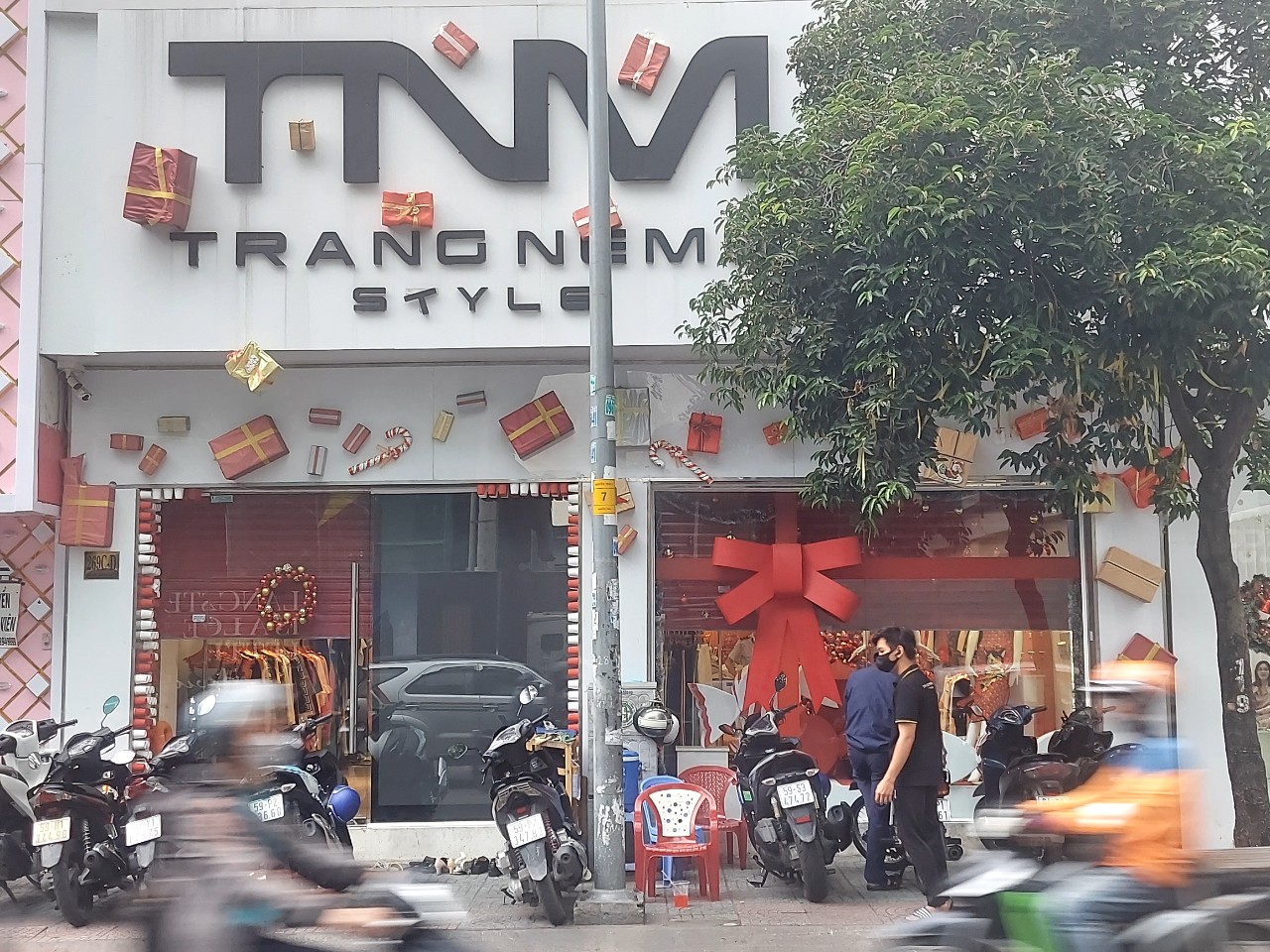 Hàng loạt các mặt hàng thời trang kinh doanh tại “TRANG NEMO STYLE” không có hoá đơn chứng từ - Ảnh 1.