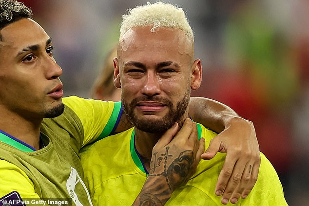 Đội tuyển ĐT Brazil đã thất bại trong trận đấu với Croatia, nhà ĐKVĐ World Cup. Neymar, ngôi sao của ĐT Brazil cũng đã khóc chia tay. Hãy cùng xem ảnh và cảm nhận về sự đau khổ khi phải trải qua những thất bại.