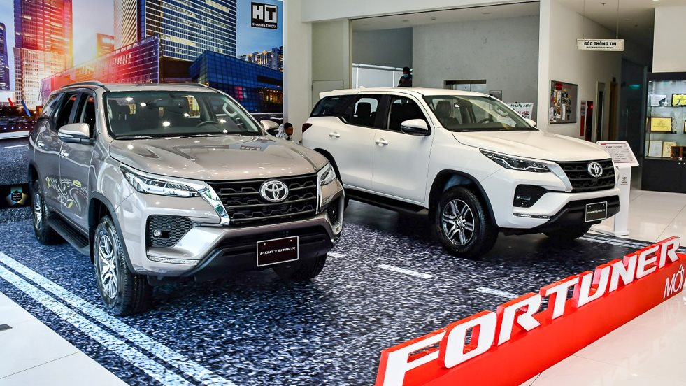 Giá xe Toyota Fortuner tháng 10/2023: Giảm không &quot;phanh&quot; đấu Everest - Ảnh 1.