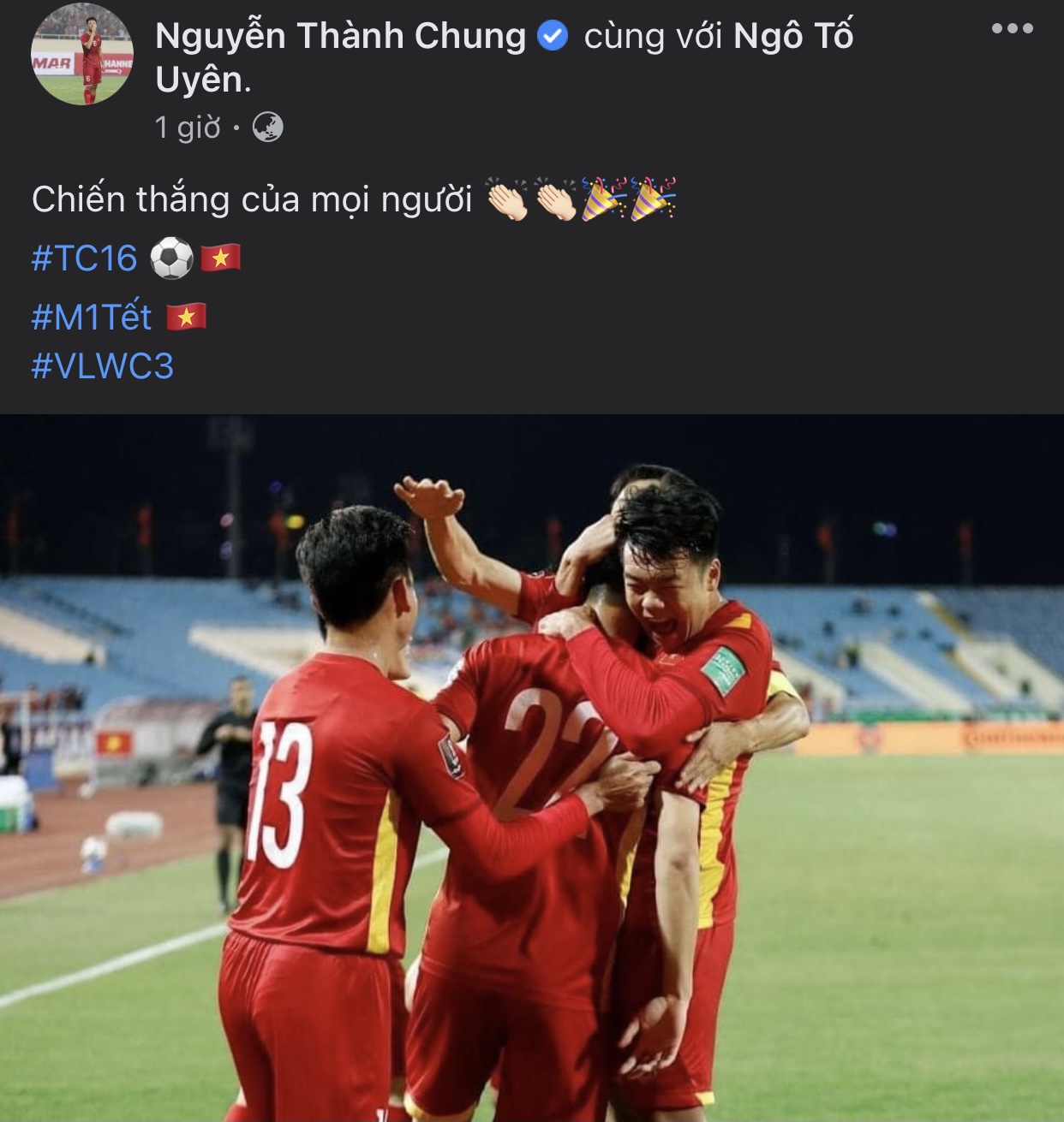 Các cầu thủ ĐT Việt Nam ăn mừng sau khi dành chiến thắng trước Trung Quốc - Ảnh 7.