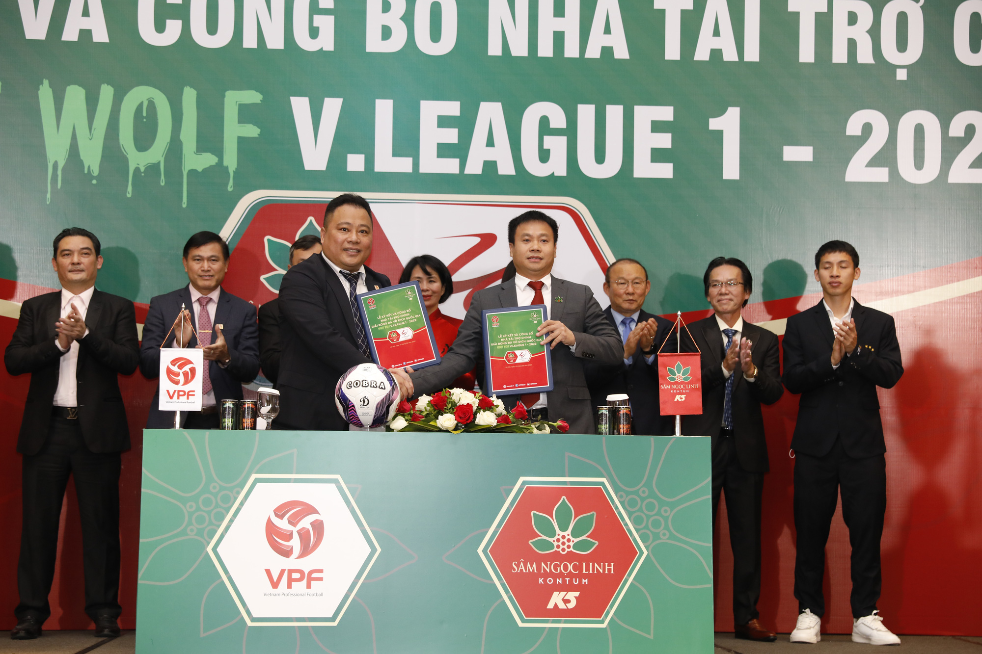 Chủ tịch HĐQT VPF Trần Anh Tú: &quot;Chưa bao giờ đàm phán tài trợ V.League dễ chịu như năm nay&quot; - Ảnh 3.