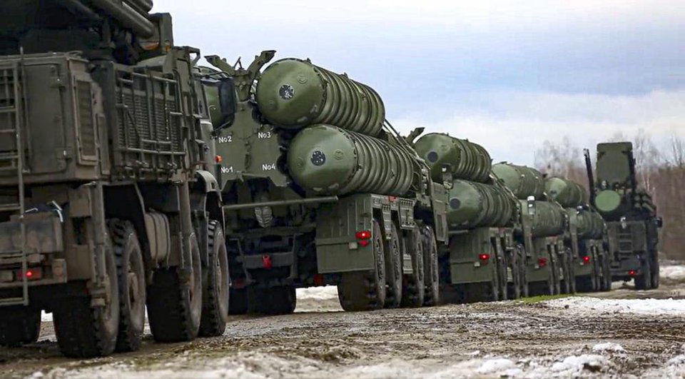 Ảnh vệ tinh lực lượng Nga siết chặt Ukraine ở ba phía - Ảnh 8.