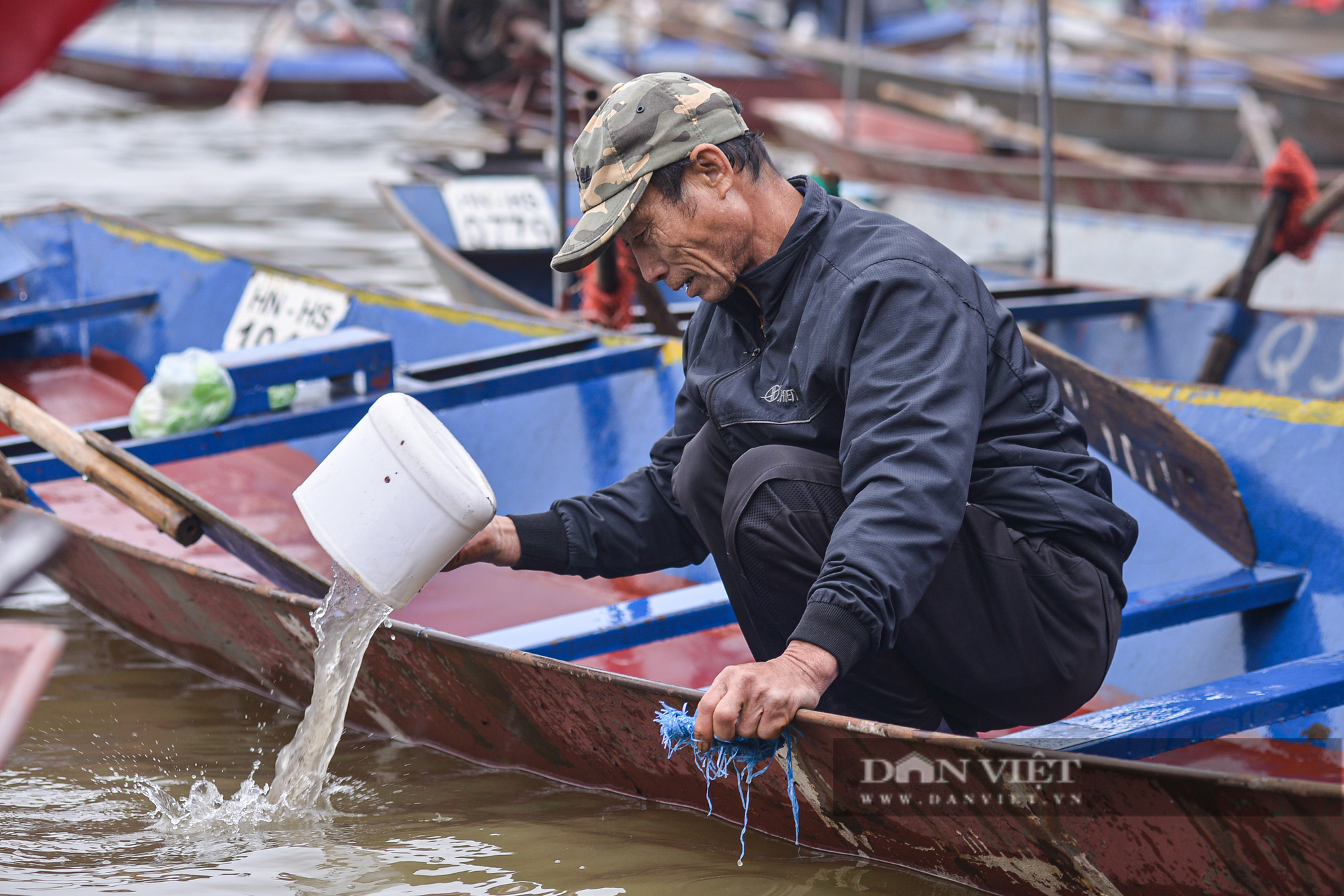 Không khí tại chùa Hương trong ngày mở cửa trở lại sớm 1 tuần - Ảnh 11.