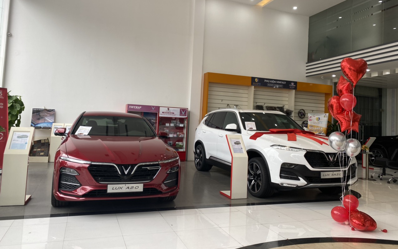 Sau Tết, showroom xe vắng khách, xe "hot" người dùng phải chờ vài tháng