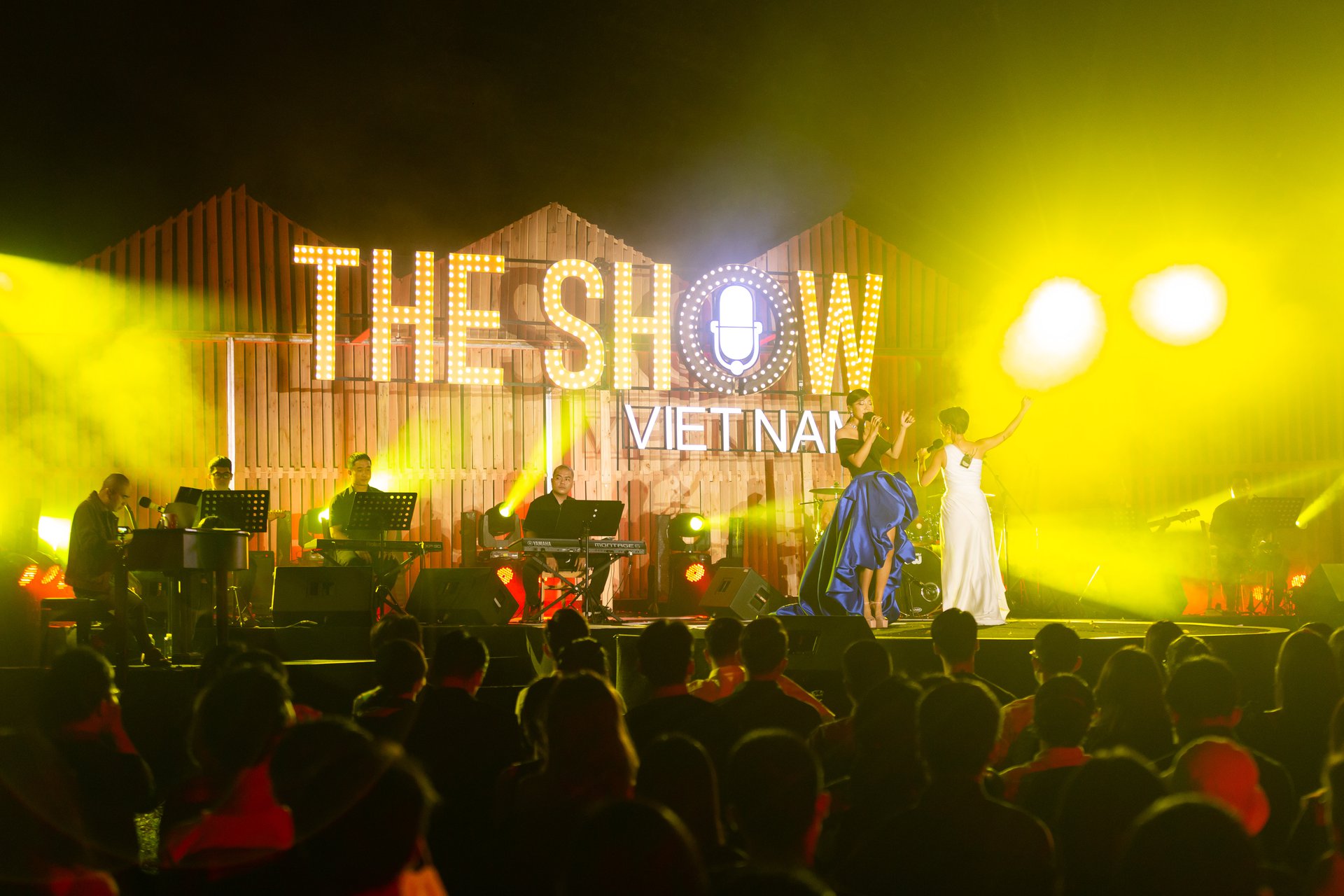 Showbiz Việt đã hồi sinh - Ảnh 5.