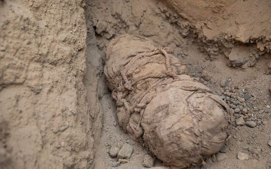 Các nhà khảo cổ kinh hoàng sau khi phát hiện ra xác ướp 6 đứa trẻ