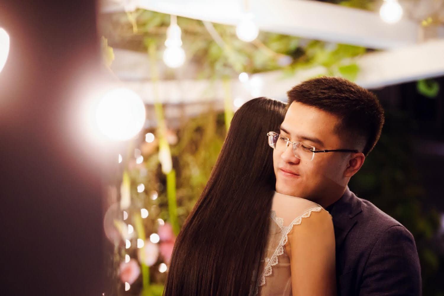 Những màn cầu hôn lãng mạn của sao Việt khiến fan “đứng ngồi không yên”