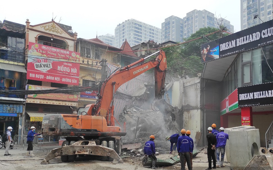 Quận Thanh Xuân tăng cường kiểm tra, xử lý các vi phạm về trật tự đô thị, trật tự xây dựng